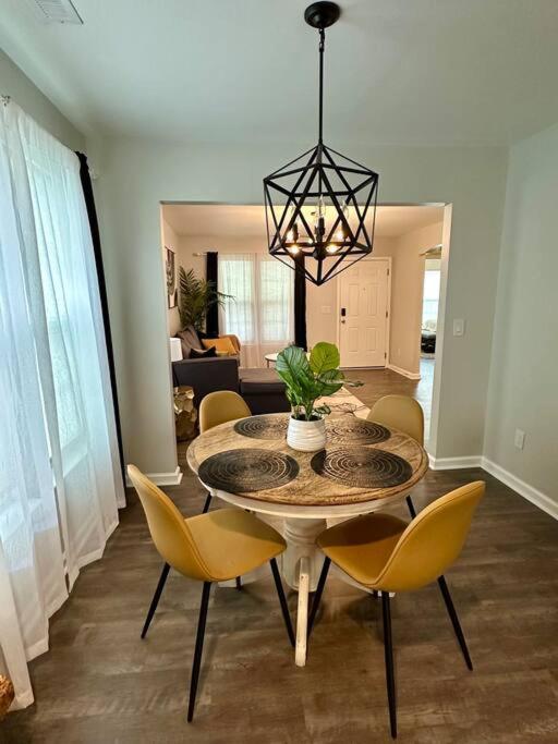 Cozy And Luxury Home 罗利 外观 照片